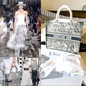 SOLD !! DIOR BOOK TOTE LADY BAG OBLIQUE SADDLE